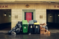 http://www.emileouroumov.fr/files/gimgs/th-53_17_rue des Mathurins 8e_1_web.jpg